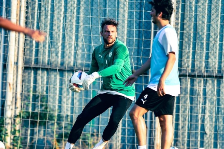 Bursaspor dar alanda &ccedil;ift kale ma&ccedil; yaptı