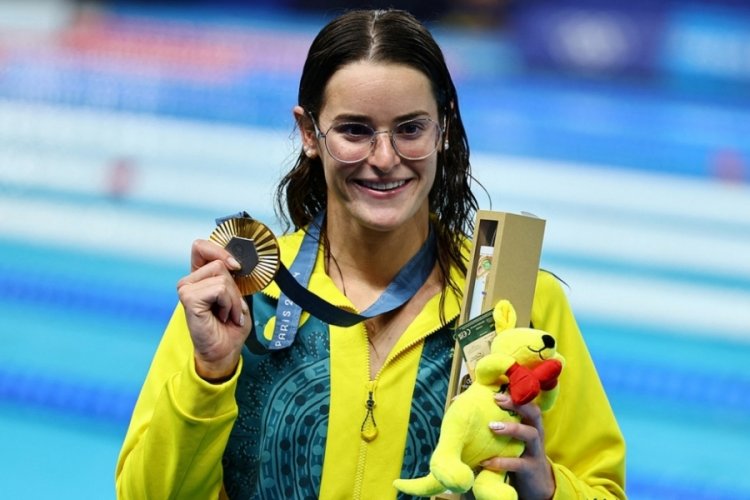 Kaylee McKeown olimpiyat rekoru kırarak şampiyon oldu