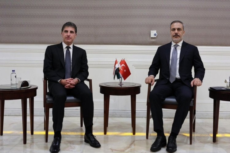 Bakan Fidan, IKBY Başkanı Barzani ile bir araya geldi