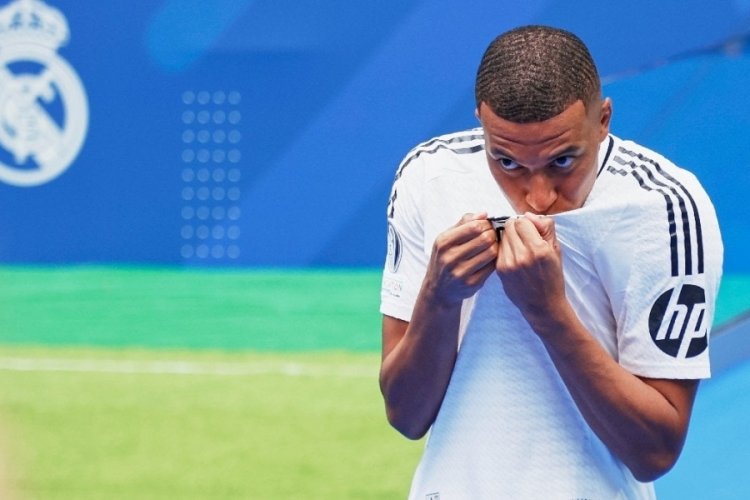 Kylian Mbappe, Caen'i satın aldı