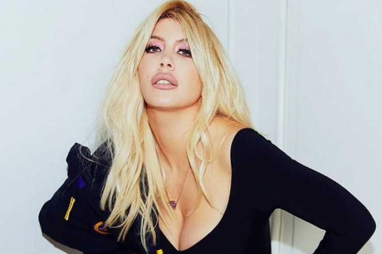 Wanda Nara'dan iddialı pozlar!
