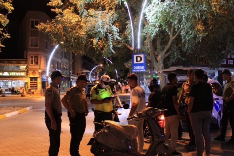 Balıkesir G&ouml;nen'de kapsamlı asayiş ve trafik uygulaması