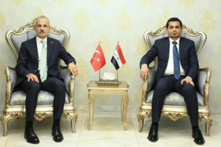 Ulaştırma Bakanı Uraloğlu, Irak Ulaştırma Bakanı ile g&ouml;r&uuml;şt&uuml;