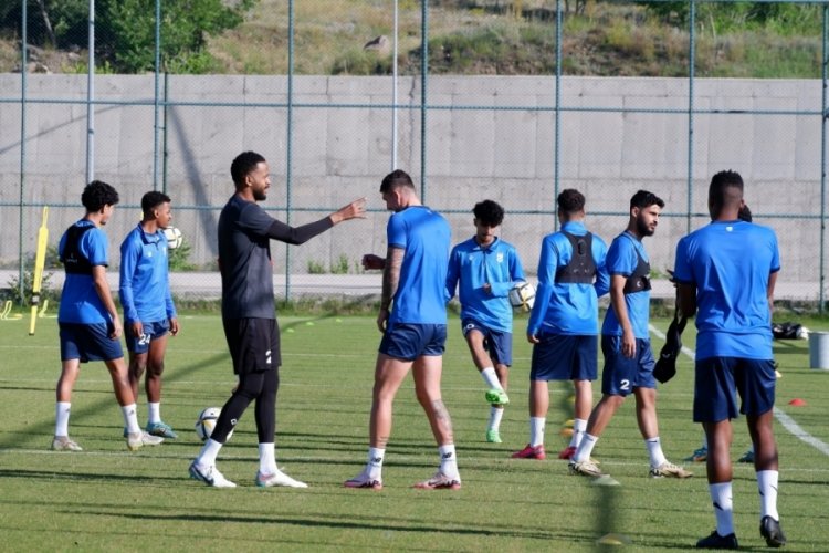 Suudi Arabistan futbol takımları Paland&ouml;ken'e hayran kaldı
