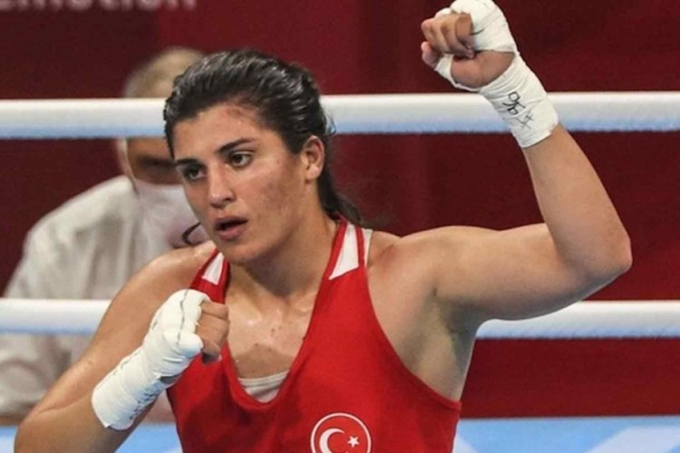 Busenaz S&uuml;rmeneli &ccedil;eyrek finalde!