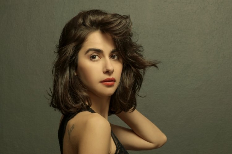 Nesrin Cavadzade 42 yaşında