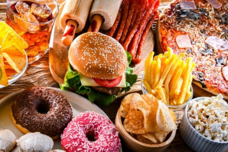 Sosyal medya yeni bir a&ccedil;lık t&uuml;r&uuml; doğurdu: Hedonik a&ccedil;lık