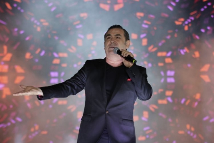 Ferhat G&ouml;&ccedil;er: Yapay zekaya karşı acil &ouml;nlemler alınmalı