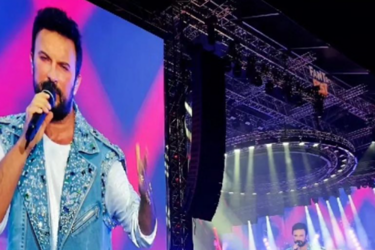 Tarkan konserinde seyirciler isyan etti!