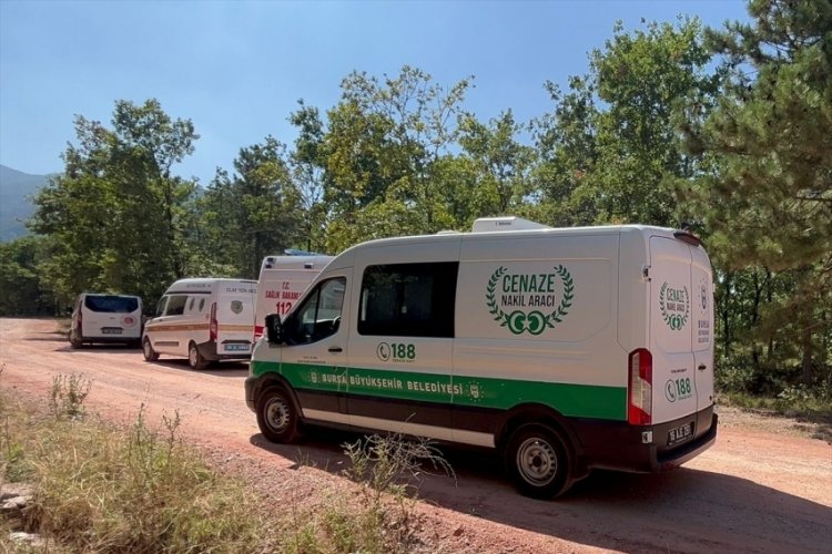 Bursa'da kahvehaneyi t&uuml;fekle tarayan, trafikte otomobili gasbeden saldırgan &ouml;l&uuml; bulundu