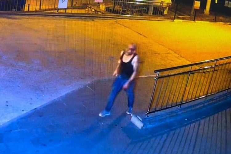 Bursa'da sakar hırsız girdiği evden 5 bin lira &ccedil;alıp balkondan d&uuml;şt&uuml;
