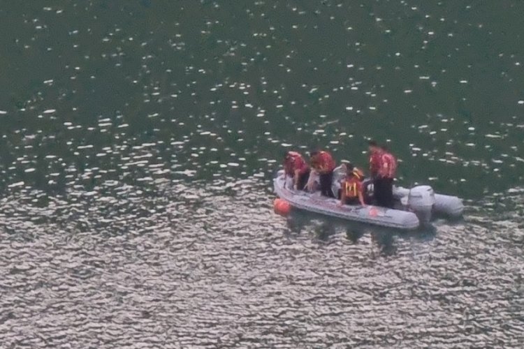 Adana'da d&uuml;şen helikopterin enkazı tespit edildi