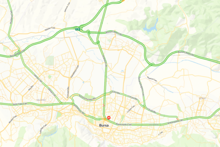 Bursa'da trafik haritası yeşile b&uuml;r&uuml;nd&uuml;! S&uuml;r&uuml;c&uuml;ler rahat nefes aldı