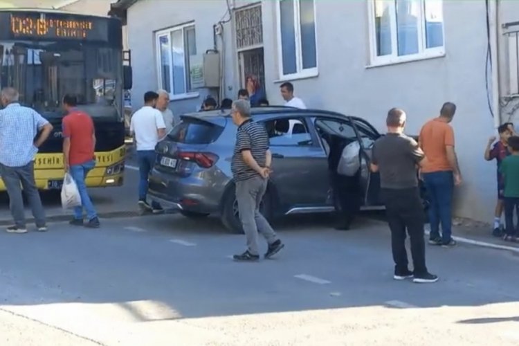 Bursa'da otob&uuml;se &ccedil;arpmamak i&ccedil;in eve daldı