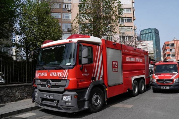 İstanbul'da 6 katlı otelde yangın &ccedil;ıktı!