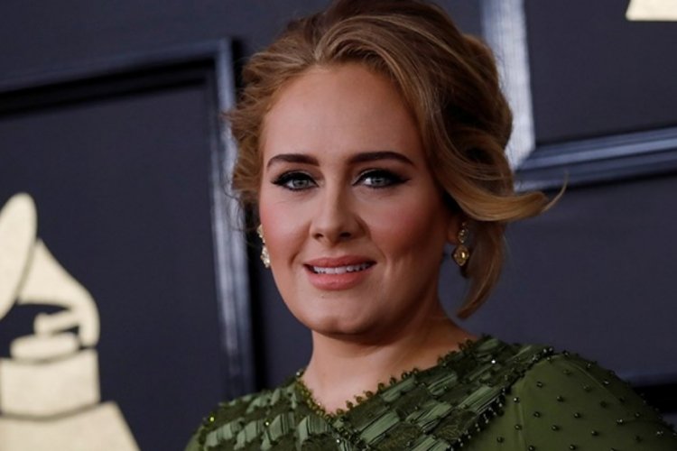 Adele, Paris Olimpiyatları i&ccedil;in konserini durdurdu