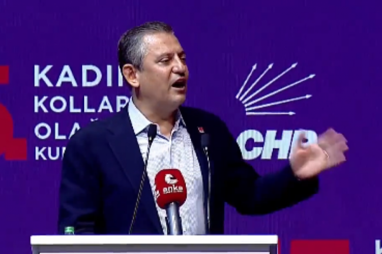 CHP, yeni Kadın Kolları Genel Başkanı'nı se&ccedil;iyor