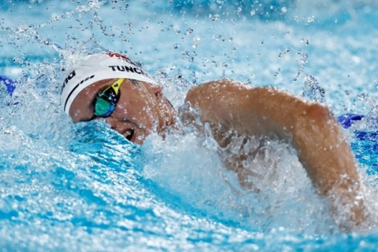 Kuzey Tun&ccedil;elli, y&uuml;zmede olimpiyat 5'incisi oldu: 1500 metre serbestte gen&ccedil;ler rekoru