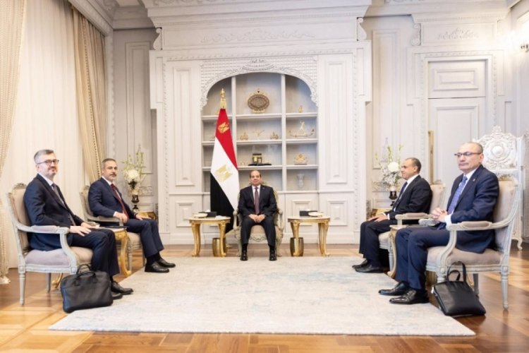 Bakan Fidan, Mısır Cumhurbaşkanı es-Sisi ile g&ouml;r&uuml;şt&uuml;