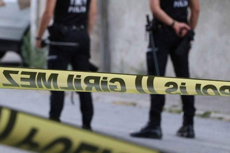 Anne ve kardeşini darp edip babasını &ouml;ld&uuml;rm&uuml;şt&uuml;! Tutuklandı