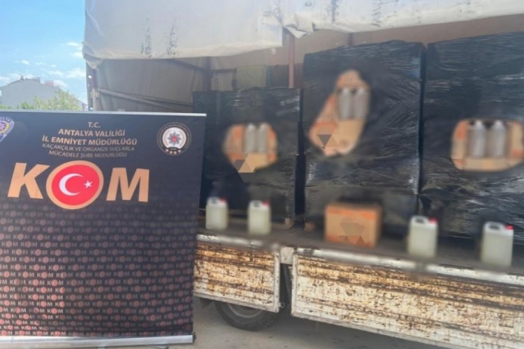 Antalya'da 2 bin 840 litre sahte alkol ele ge&ccedil;irildi
