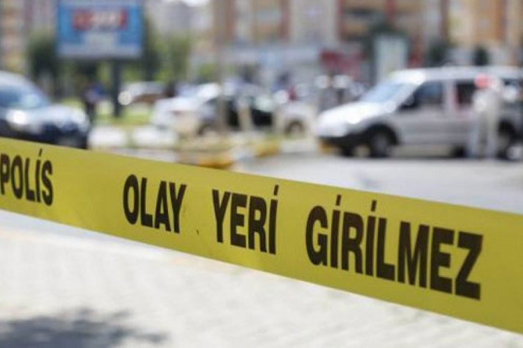 Birlikte yaşadığı kadını d&ouml;verek &ouml;ld&uuml;rd&uuml;!