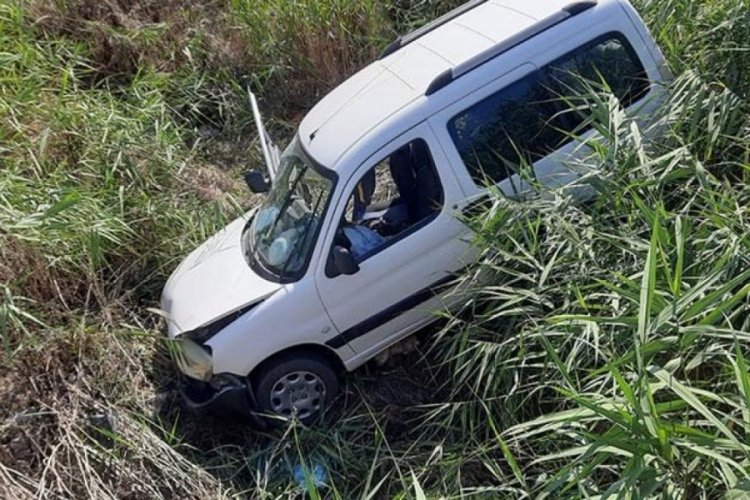 Otomobil kanala u&ccedil;tu: 1 &ouml;l&uuml; 1 yaralı!