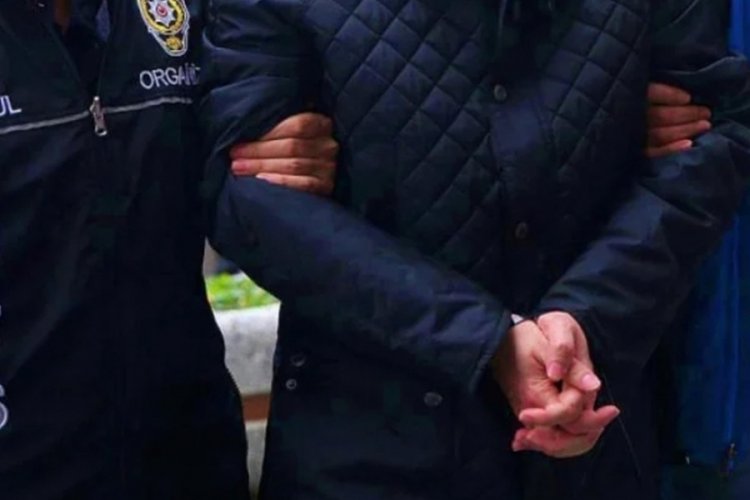 D&uuml;ğ&uuml;n konvoyunda uzun namlulu silahlarla etrafa ateş eden magandalar yakalandı