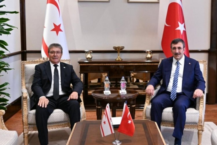 Cumhurbaşkanı Yardımcısı Yılmaz, KKTC Başbakanı &Uuml;stel ile g&ouml;r&uuml;şt&uuml;