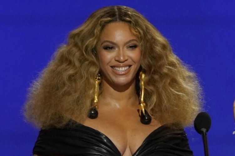 Beyonce ABD başkanlık yarışında tarafını se&ccedil;ti! 4 milyon dolar bağışlayacak