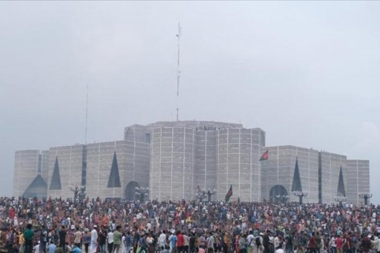 Bangladeş'te parlamento feshedildi!