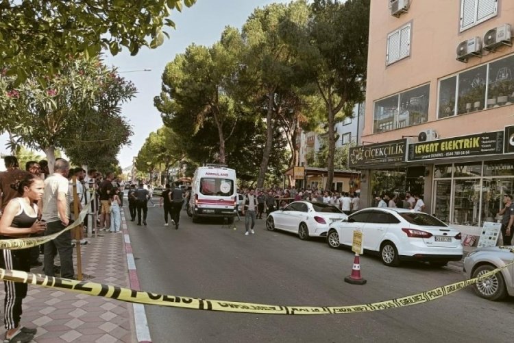 İşyerinin &ouml;n&uuml;nde katledildi!