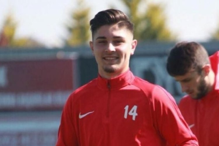 Bursaspor, Kocaelispor'dan Furkan &Ouml;zyapı'yı kiraladı