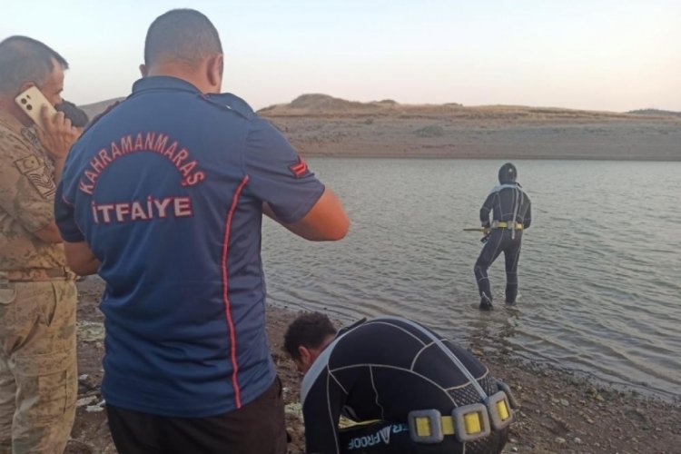 Serinlemek i&ccedil;in g&ouml;lete giren baba ve kızı boğuldu