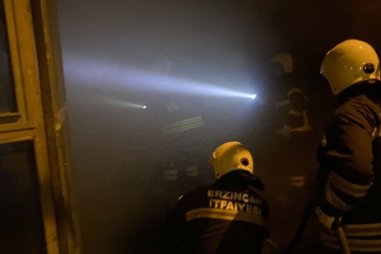 Sanayi sitesinde işyerinde yangın