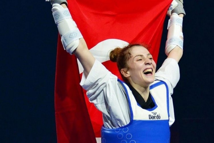 Milli judocu Merve Din&ccedil;el Kavurat &ccedil;eyrek finale y&uuml;kseldi