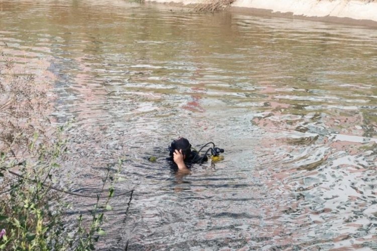 Suya d&uuml;şen &ccedil;ocuğu kurtaran şahıs akıntıya kapılarak kayboldu
