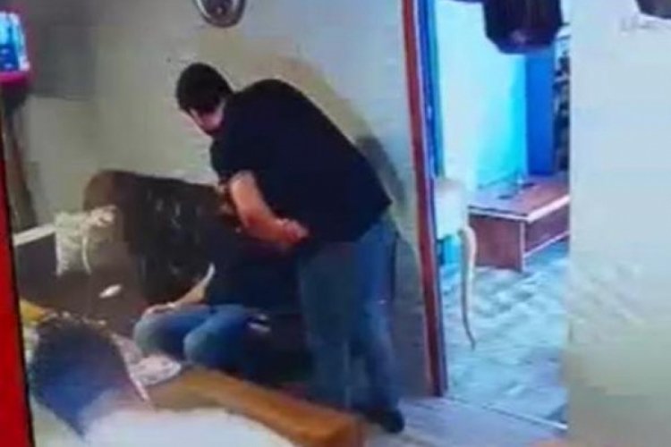 Kardeşinin katil olmasını engellemeye &ccedil;alışırken &ouml;l&uuml;m&uuml;ne neden oldu