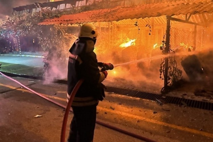 Adana'da geri d&ouml;n&uuml;ş&uuml;m fabrikasında yangın!