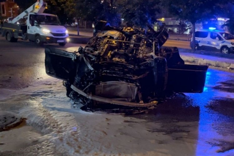 Bursa'da feci kaza! Ucuz atlatıldı