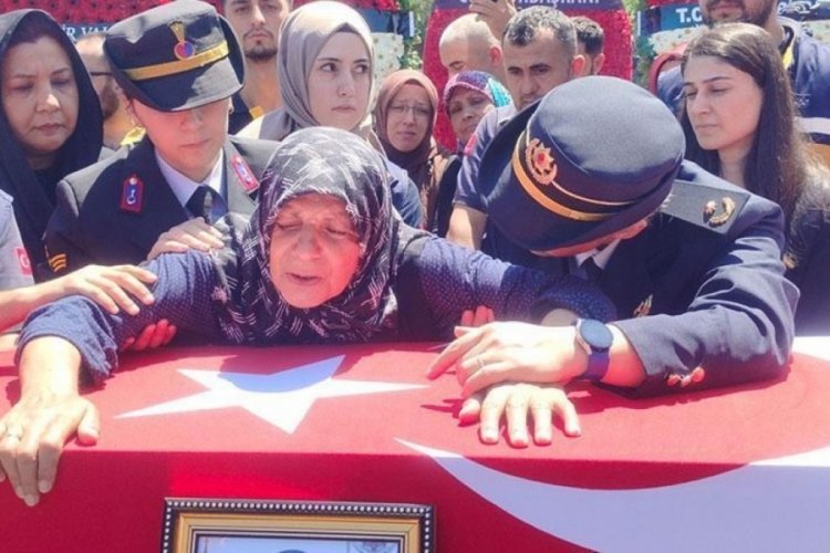 Şehit Astsubay &Ccedil;avuş, son yolculuğuna uğurlandı
