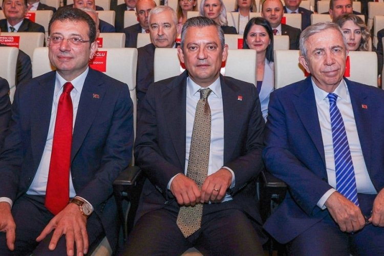 &Ouml;zel, İmamoğlu ve Yavaş Paris'te gen&ccedil;lerle buluştu