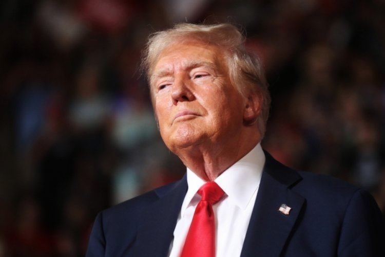 Trump,  Harris'le tartışmaya hazır