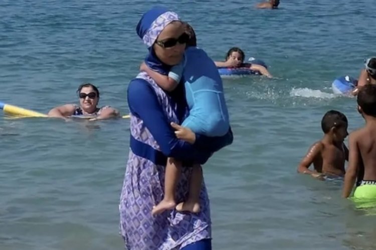Valilik kontrol edecek! Belediye tesett&uuml;r mayoya yasak getirdi