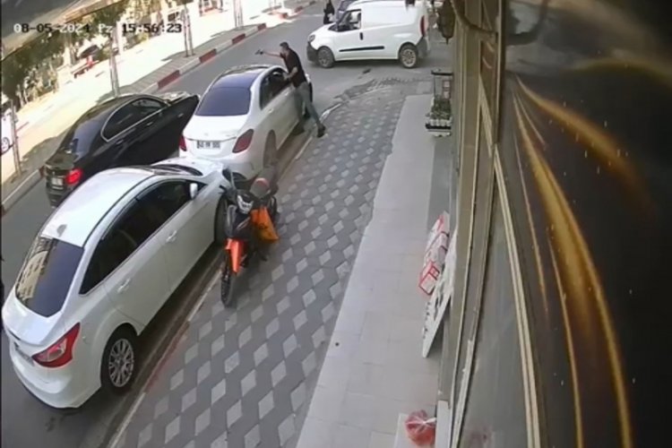 Manisa'da &ccedil;i&ccedil;ek&ccedil;i cinayeti!