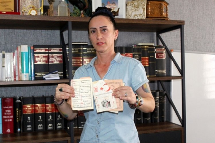&Ouml;ld&uuml;ğ&uuml; s&ouml;ylenen biyolojik annesini 32 yıldır arıyor