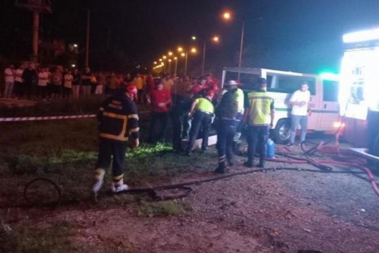 Ordu'da korkun&ccedil; kaza! Cesedi &ccedil;ıkarılırken otomobil alev aldı