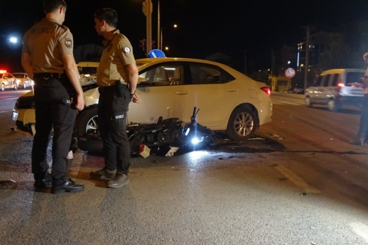 K&uuml;tahya'da trafik kazası, 5 kişi yaralandı