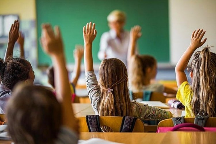 Okullardan kayıt i&ccedil;in istenen paraya velilerden tepki! Peki kayıt parası yasal mı?