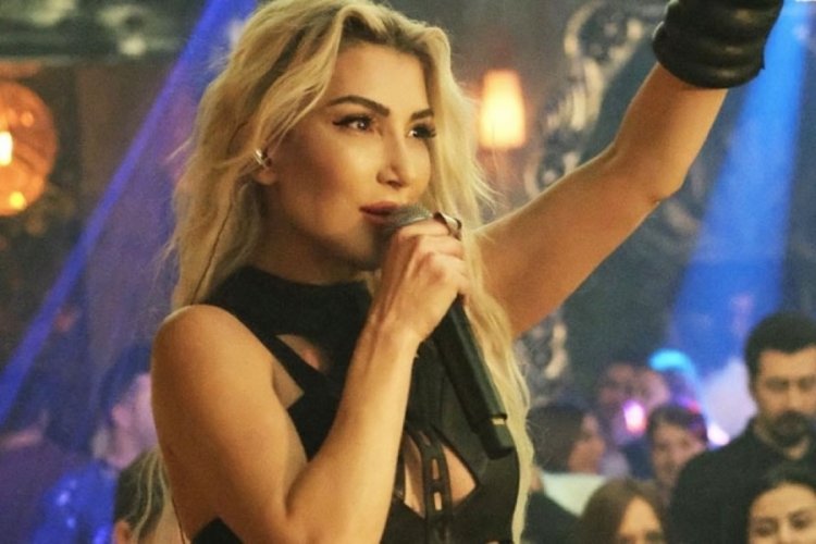 Hande Yener'den '&Ccedil;ıplaklardan rahatsızız' diyen kişiye: İran'a git, orada yaşa